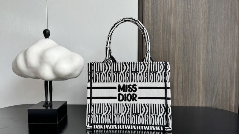 chr1st1an D10r shopping bags